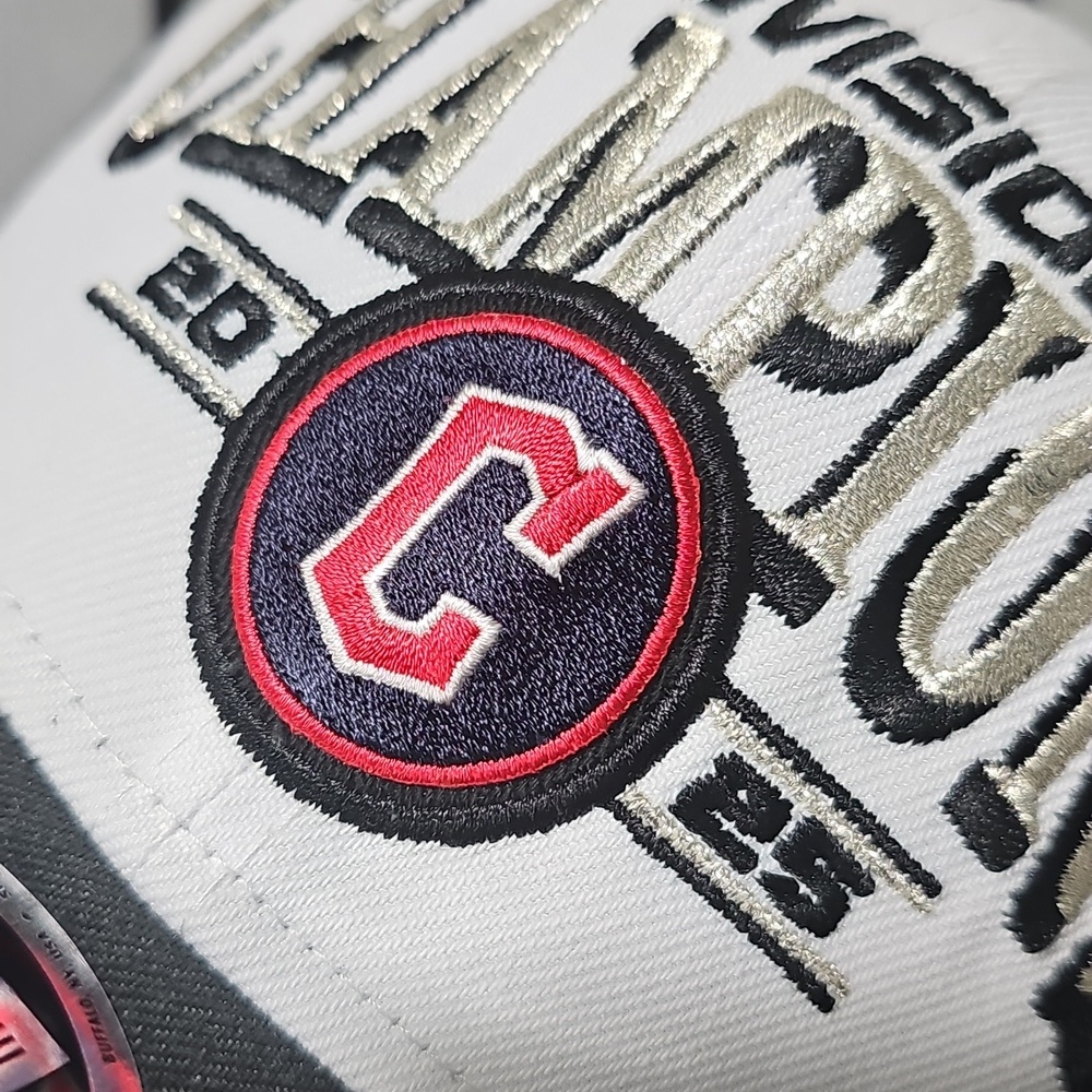 Cleveland Guardians New Era Division Champions Snapback Mesh Cap New - Picture 3 of 9